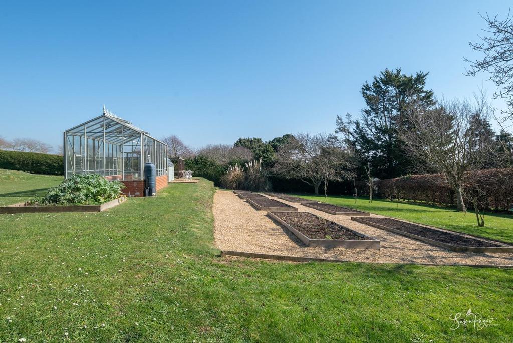 Gardens & Grounds