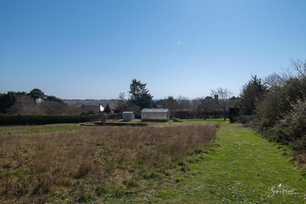 Gardens & Grounds