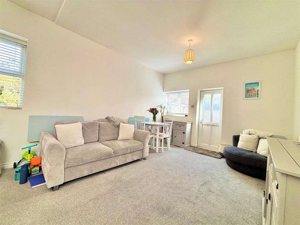 Living/Dining Room