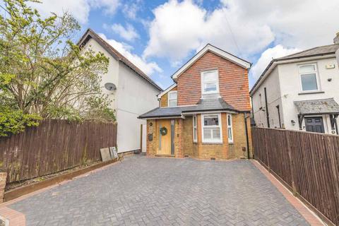 3 bedroom detached house for sale, Britwell Road, Burnham SL1