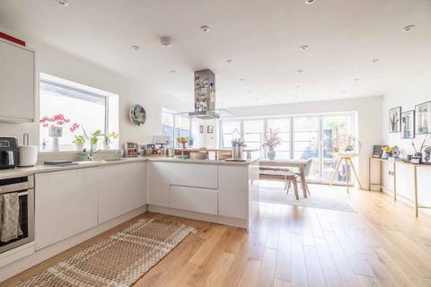 3 bedroom detached house for sale, Britwell Road, Burnham SL1