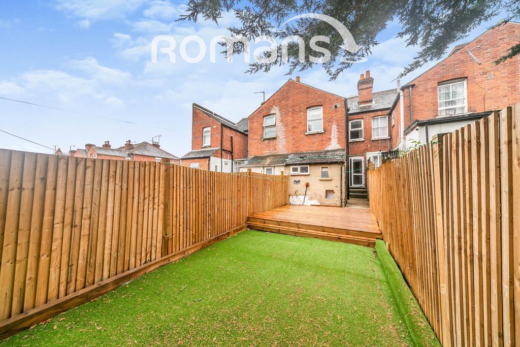 10 Rear garden