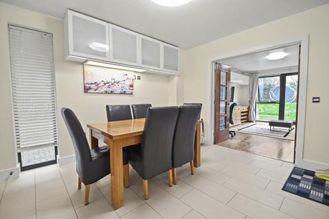 3 bedroom end of terrace house for sale, Winchester