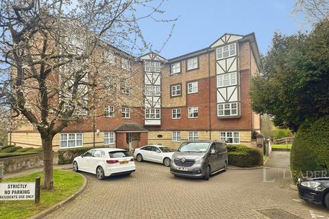 3 bedroom flat to rent, Knights Field, Luton, Bedfordshire, LU2