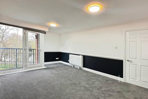 3 bedroom flat to rent, Knights Field, Luton, Bedfordshire, LU2