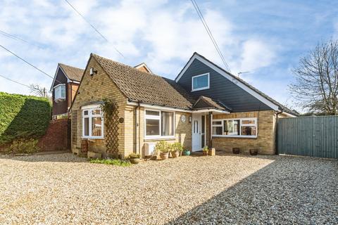 undefined, Victoria Road, Mortimer Common, Reading