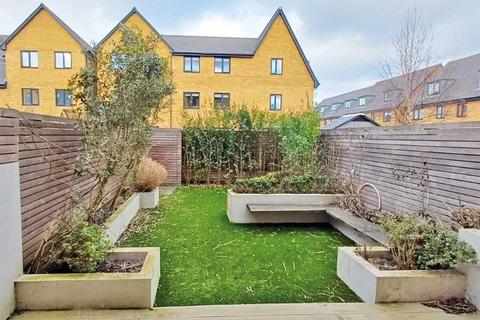 4 bedroom townhouse for sale, Tala Close, SURBITON, Kingston-Upon-Thames