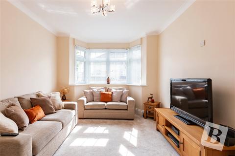 3 bedroom semi-detached house for sale, Wren Gardens, Hornchurch, RM12