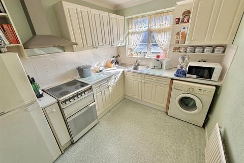 2 bedroom apartment for sale, Holly Grove, Sale