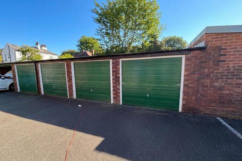 2 bedroom apartment for sale, Holly Grove, Sale