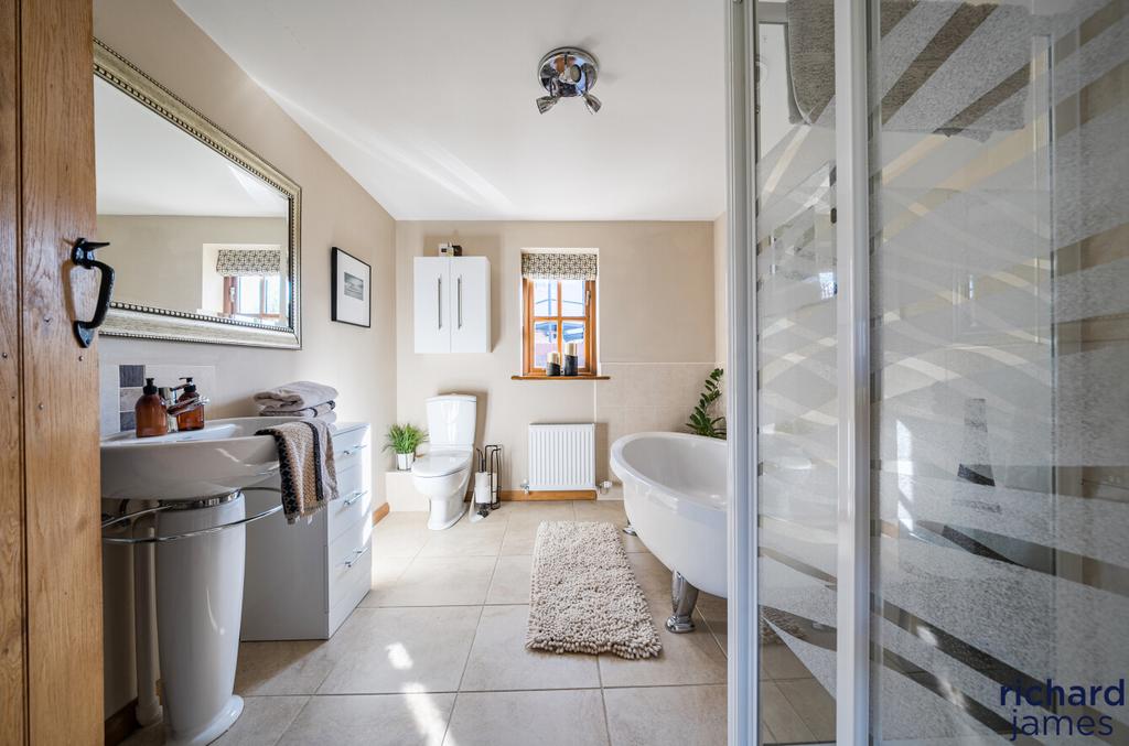 Familybathroom