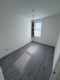 2 bedroom flat to rent, Strode Road, London E7