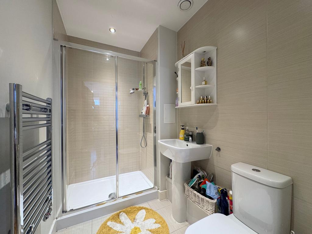 En-suite shower room