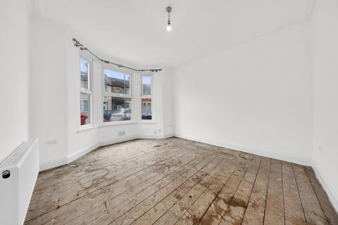 4 bedroom terraced house for sale, Henley Road, Ilford, IG1