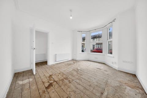 4 bedroom terraced house for sale, Henley Road, Ilford, IG1