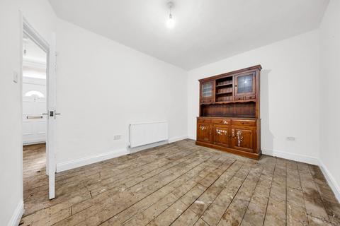 4 bedroom terraced house for sale, Henley Road, Ilford, IG1