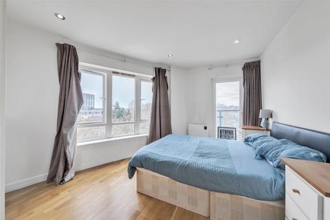 2 bedroom flat to rent, Heritage Avenue, London, NW9