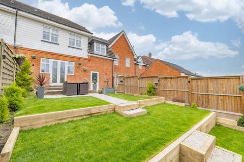 3 bedroom terraced house for sale, Gravelly Field, Ashford, Kent, TN23