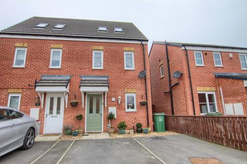 3 bedroom semi-detached house to rent, Bancroft Drive, Ingleby Barwick