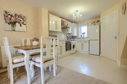 3 bedroom semi-detached house to rent, Bancroft Drive, Ingleby Barwick