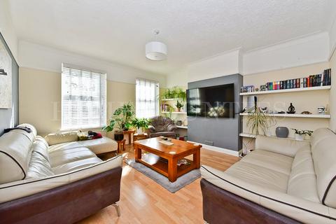 undefined, High Street, Potters Bar, EN6