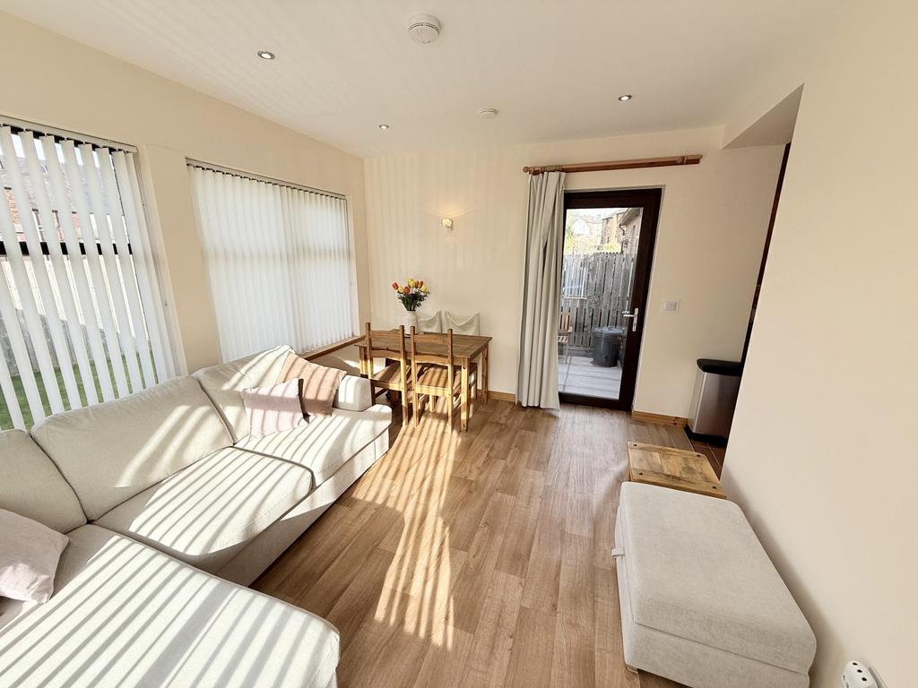 11 Banchory Avenue, Dumfries, DG1 3 BJ - Braidwoods