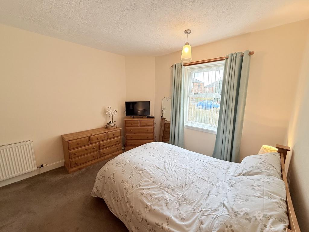 11 Banchory Avenue, Dumfries, DG1 3 BJ - Braidwoods