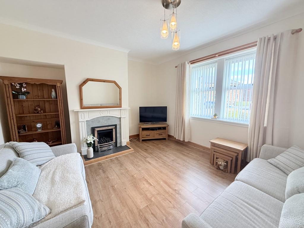 11 Banchory Avenue, Dumfries, DG1 3 BJ - Braidwoods