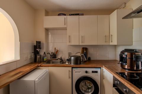 2 bedroom flat for sale, Water Croft, Long Meadow WR4