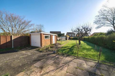 3 bedroom detached bungalow for sale, Lightwater,  Surrey,  GU18