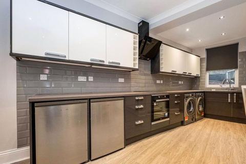 3 bedroom end of terrace house to rent, Falmouth Road, Sheffield, S7