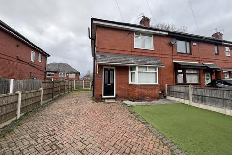 3 bedroom terraced house to rent, Broome Grove, Manchester, M35