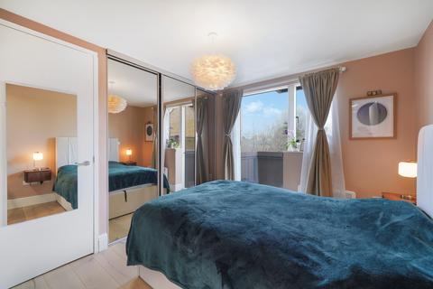 2 bedroom flat for sale, Picasso Building, 4 Bevington Road, W10