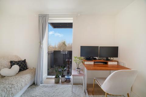 2 bedroom flat for sale, Picasso Building, 4 Bevington Road, W10