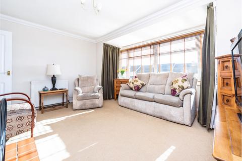2 bedroom end of terrace house for sale, Grange Road, Romford, RM3