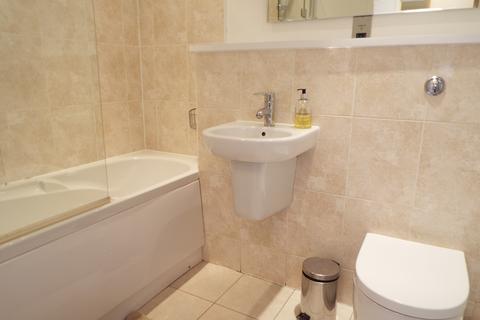 1 bedroom apartment to rent, Quayside Bute Crescent, Cardiff, CF10