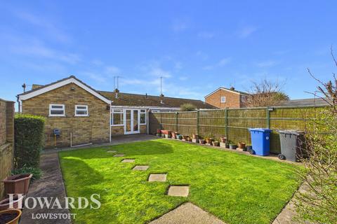 4 bedroom terraced bungalow for sale, Mclean Drive, Kessingland