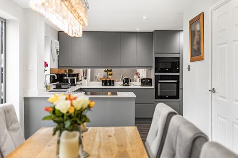4 bedroom semi-detached house for sale, Rowans, Welwyn Garden City, AL7