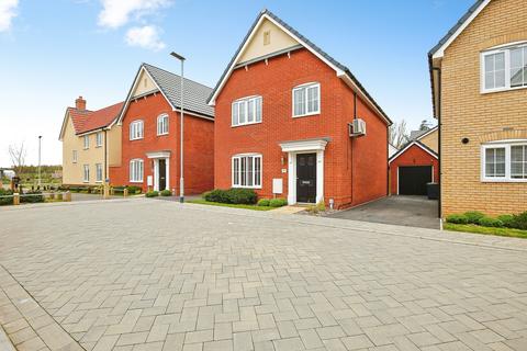 4 bedroom detached house for sale, Rawlinson Crescent, Bury St. Edmunds, IP32