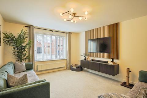 4 bedroom detached house for sale, Rawlinson Crescent, Bury St. Edmunds, IP32