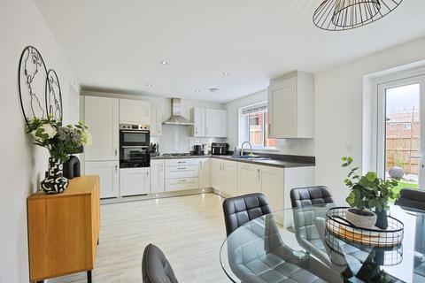 4 bedroom detached house for sale, Rawlinson Crescent, Bury St. Edmunds, IP32