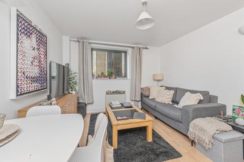 1 bedroom flat for sale, City Walk, Leeds LS11