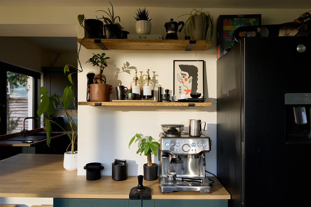 Kitchen 009.jpg