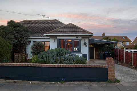 2 bedroom bungalow for sale, Bullers Avenue, Herne Bay