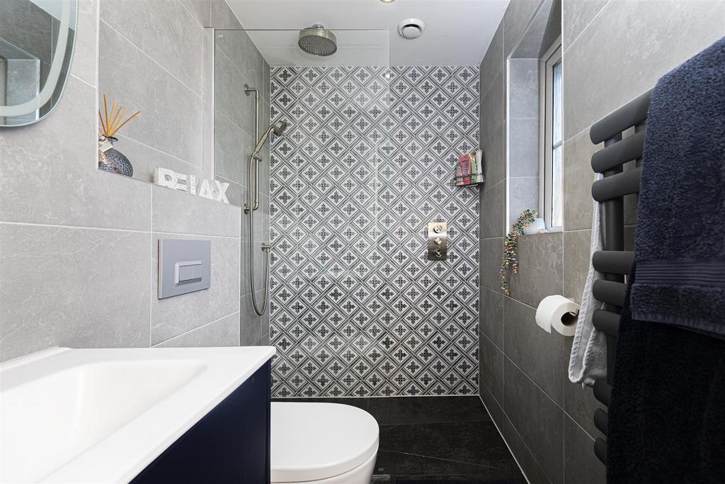 En Suite Shower Room