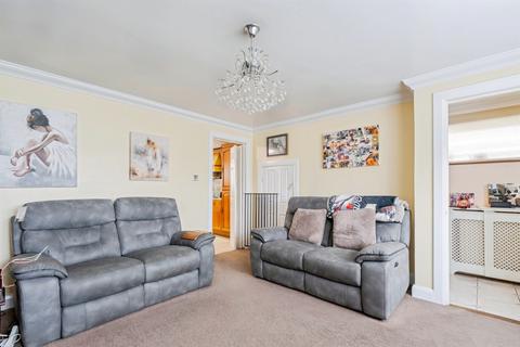 3 bedroom end of terrace house for sale, Daniel Close, LANCING