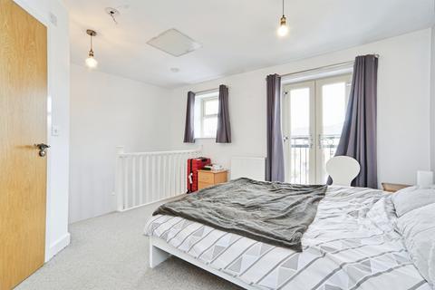 undefined, Holts Crest Way, Leeds
