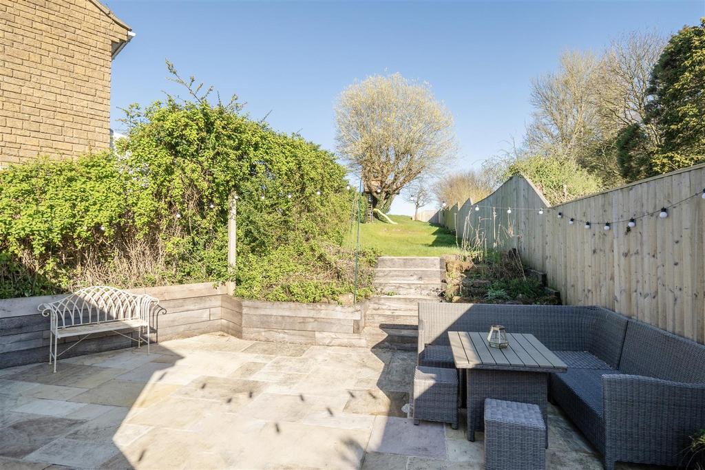 Terrace with steps to garden