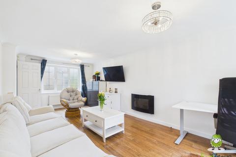 4 bedroom detached house for sale, SAFFRON CLOSE, CHINEHAM, BASINGSTOKE, HAMPSHIRE, RG24