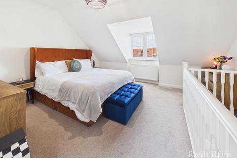 3 bedroom semi-detached house for sale, Millfields Drive, Scarborough YO13